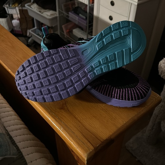 Shein Fashion Professional Skateboard Sneakers - Picture 4 of 8